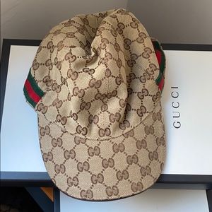 Gucci all over logo cap unisex